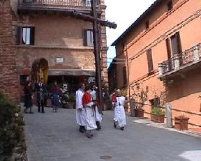 Panicale: The Easter Procession with the typical Trunks