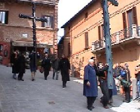 Panicale: The Easter Procession with the typical Trunks