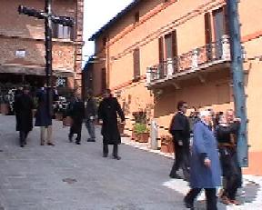 Panicale: The Easter Procession with the typical Trunks