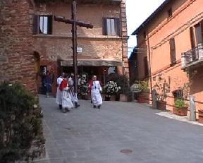 panicale in Umbria: La Processione dei Tronchi Pasquali