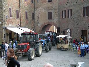 panicale in Umbria: La Processione dei Tronchi Pasquali