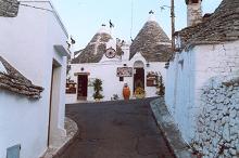 Alberobello quiete fra i Trulli