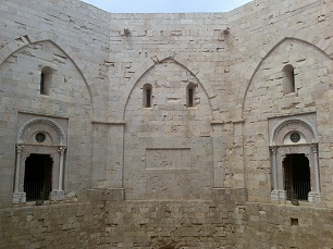 Castel del Monte e il mistero dell'equinozio